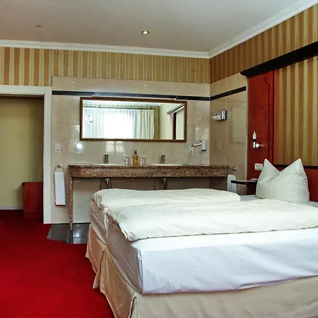 Gaestehaus Ploenlein - Goldener Hirsch Rothenburg Hotel