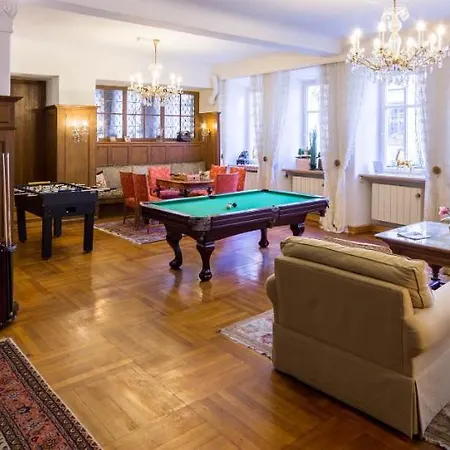 Gaestehaus Ploenlein - Goldener Hirsch Rothenburg Hotel